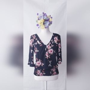 AMERICAN RAG Double V 3/4 Sleeve Top